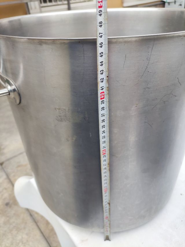 Ollas de acero inoxidable de 65 y 100 litros