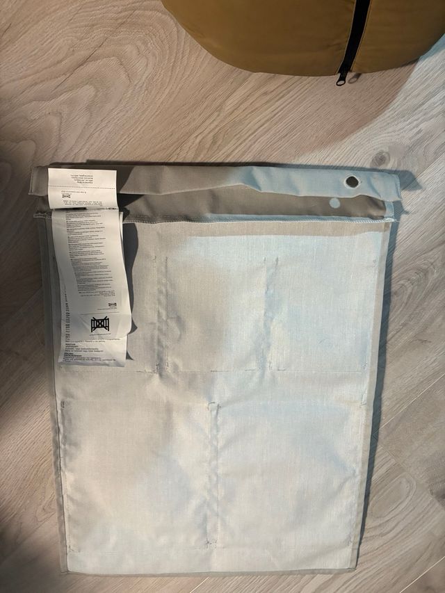 Almacenaje colgante lunares len IKEA