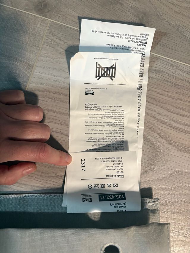 Almacenaje colgante lunares len IKEA