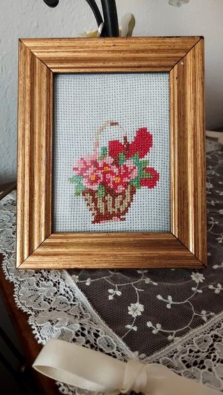 Quadretti fatti a mano a punto a croce