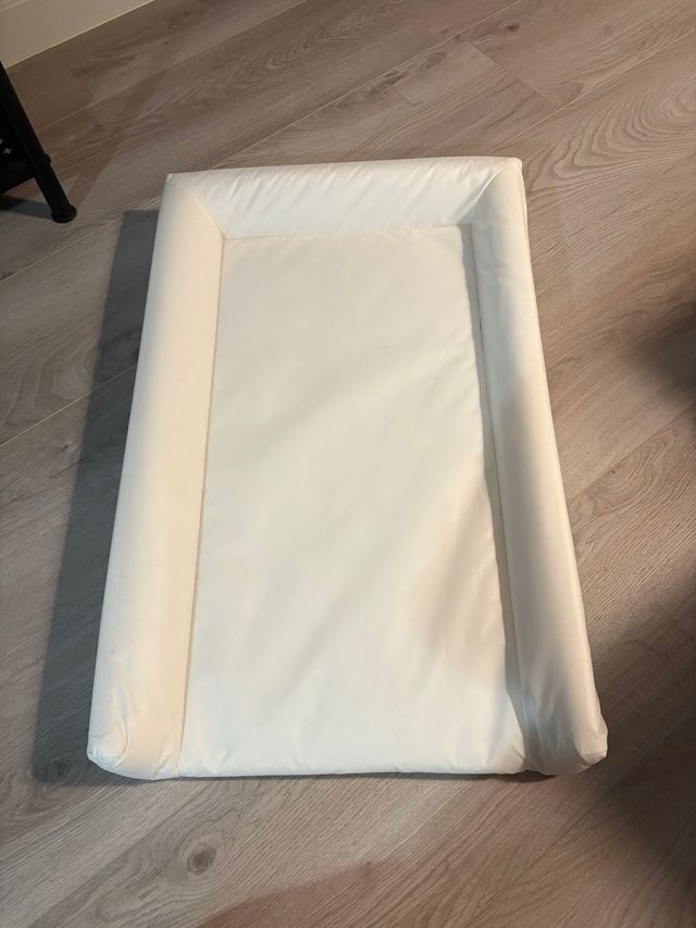 Cambiador VÄDRA Cambiador 48x74 cm y funda