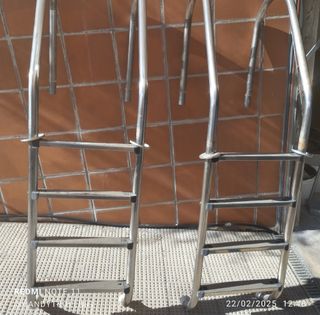 Escaleras piscina