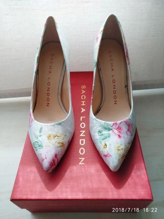 ZAPATO PIEL, TACON. COMO NUEVO. 38