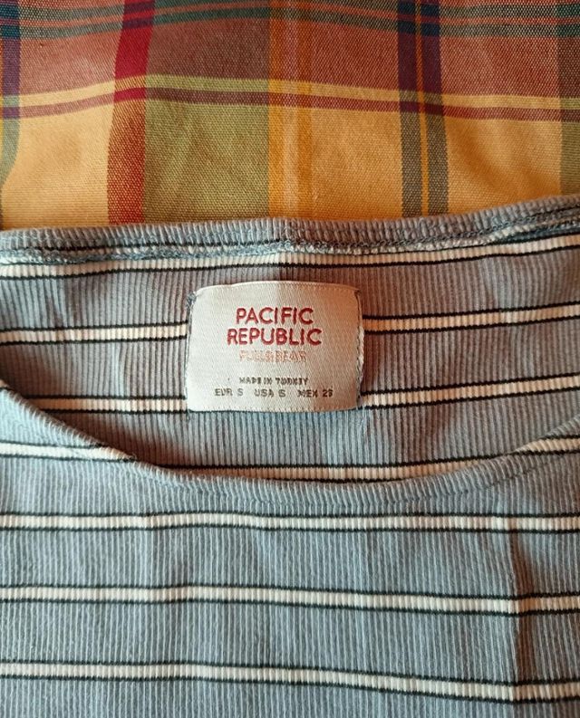 Camiseta Pull and Bear