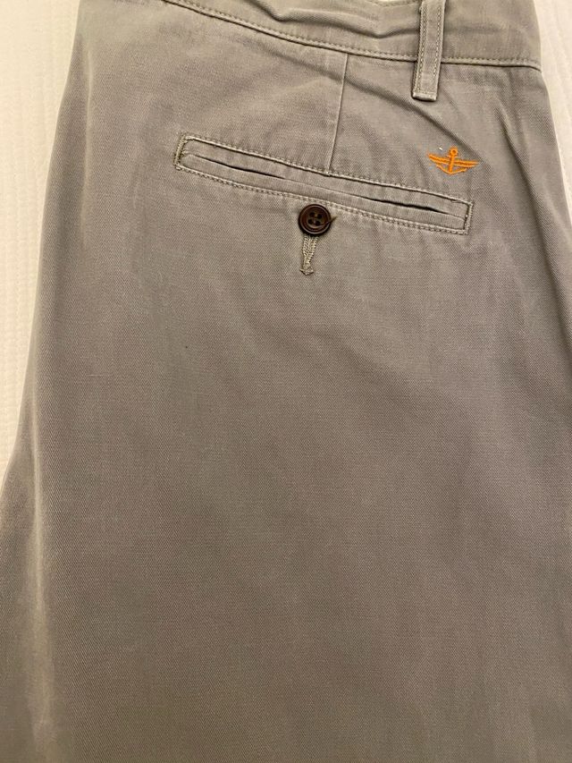 Pantalón chino Docker