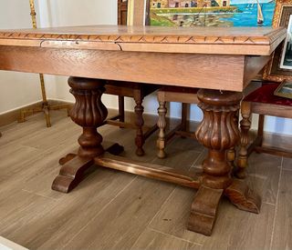Mesa comedor antigua