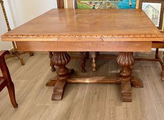 Mesa comedor antigua