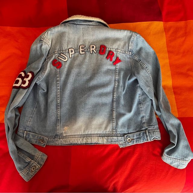 Cazadora vaquera con borreguito Superdry