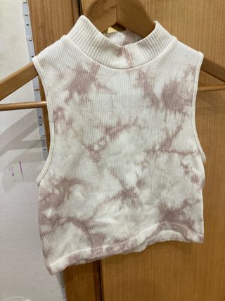 Top rosa y blanco