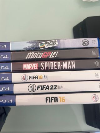 PS4 SLIM  1 TB