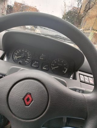 Renault Clio 1998