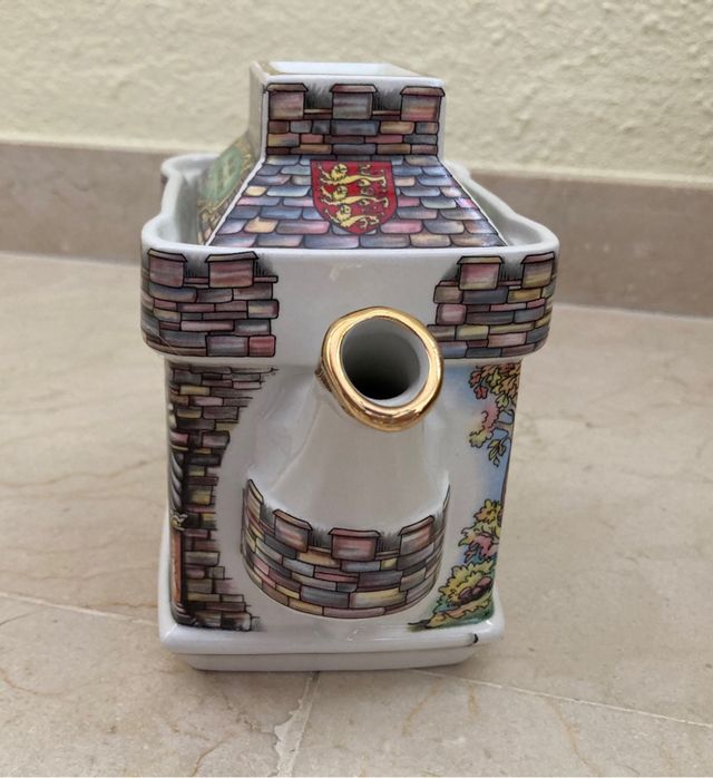 Tetera de porcelana. Sadler. Robin Hood.