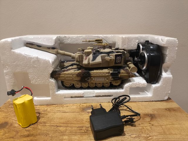 Tanque rc.dispara bla.