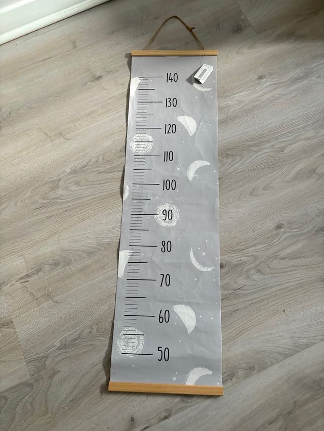 Medidor habitacion infantil primark