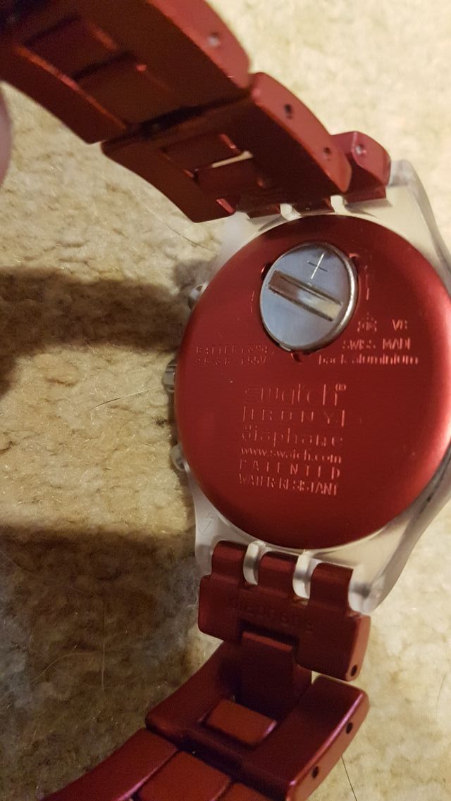 Reloj Swatch rojo