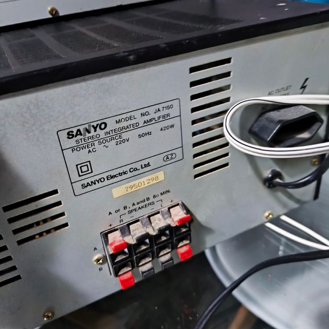 Amplificatore Sanyo JA7150