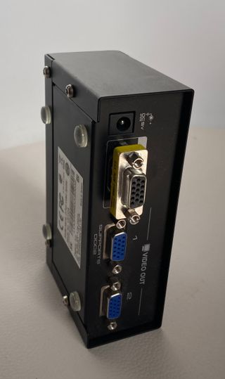 DIVISOR DE GRAFICOS ATEN VGA MODELO VS132A