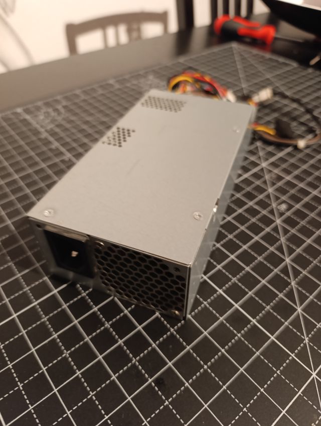 Fuente de poder LITEON para ordenador tipo Slim
