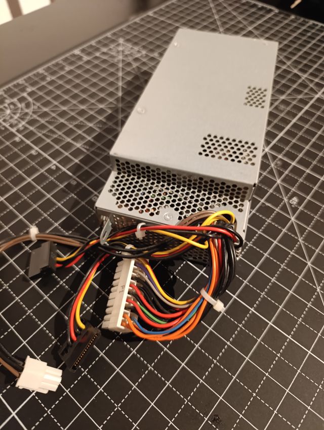 Fuente de poder LITEON para ordenador tipo Slim