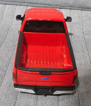 modellino Ford F-150 regular cab pick-up 2015 1:24