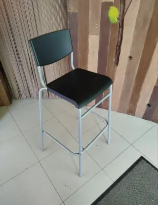 Lote mesas y sillas bar