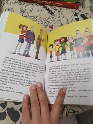 Los Futbolísimos 3: El misterio del portero fantasma (Spanish Edition)