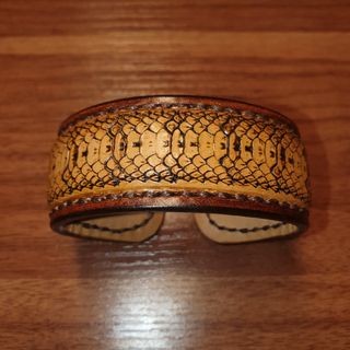 Brazalete de piel