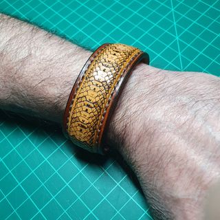 Brazalete de piel