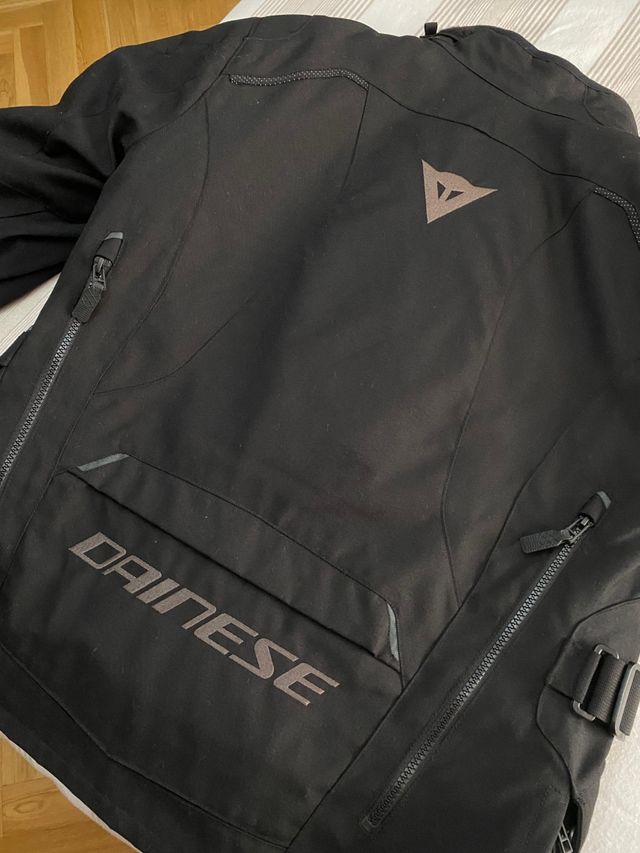 CHAQUETA DAINESE