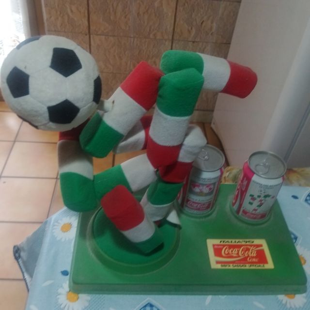 Mascotte Italia 90 coca-cola