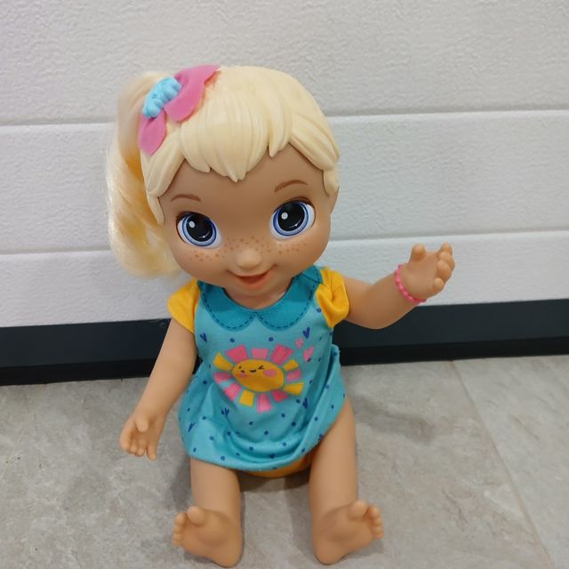 Muñeca BABY ALIVE