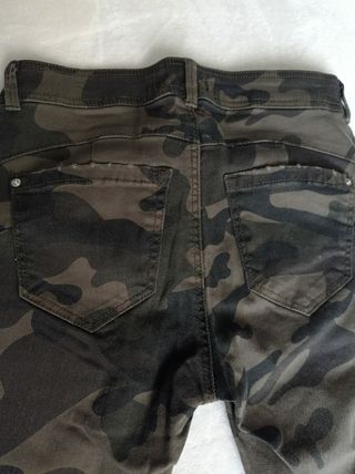 Pantalón de camuflaje