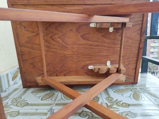 MESA PLEGABLE DE MADERA