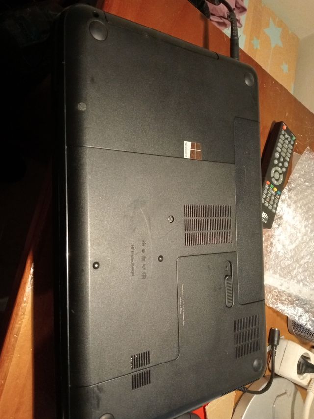 HP Pavilion g6 Intel 3. Windows 11. Cambio x movil