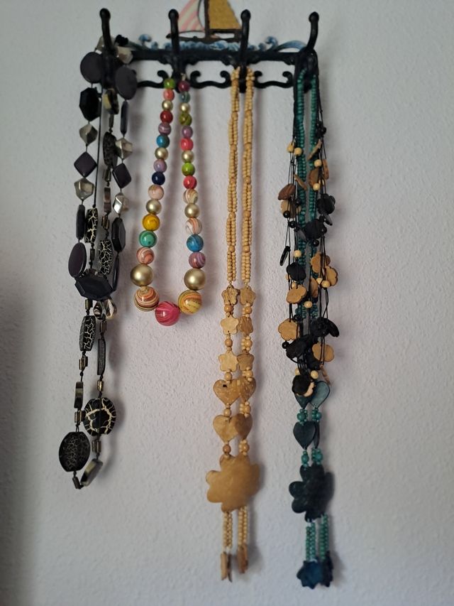 Collares