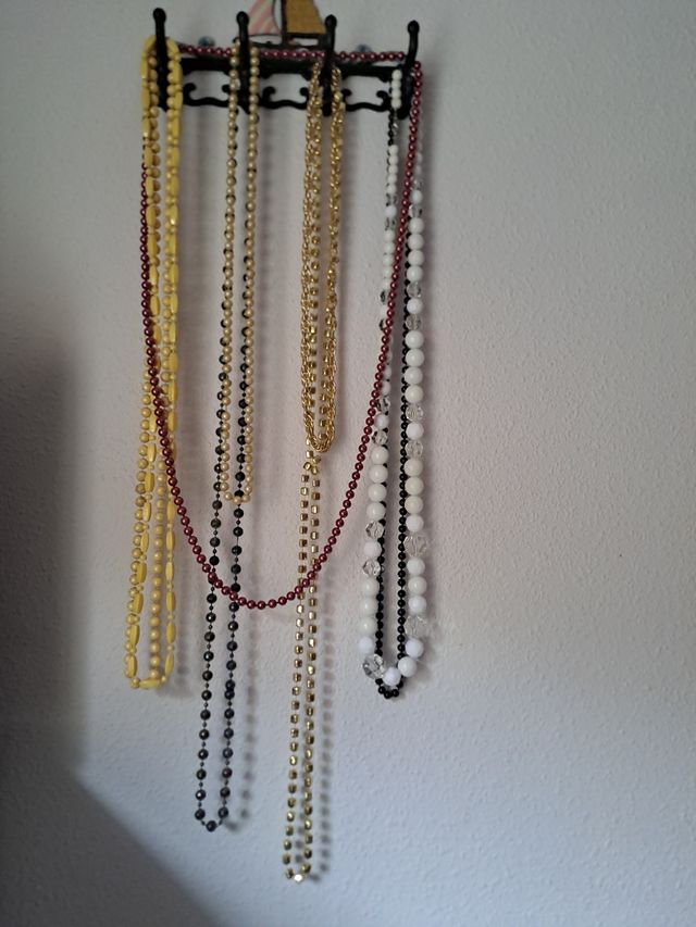 Collares