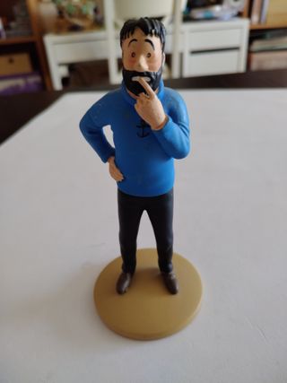 LOTE 2 FIGURAS RESINA COLECCION OFICIAL TINTIN
