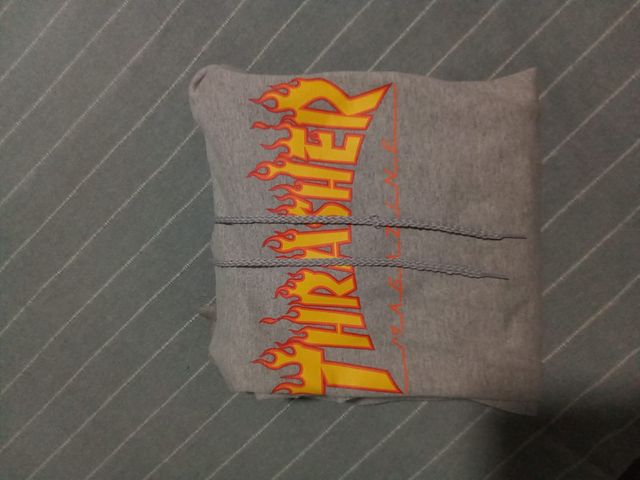 Sudadera Thrasher gris