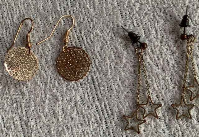 Lote pendientes dorados 