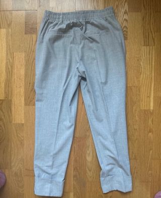 Pantalón pinzas gris Bershka