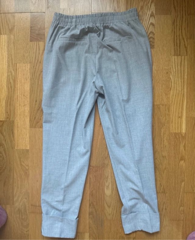 Pantalón pinzas gris Bershka