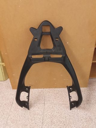 Soporte baúl de Yamaha X-max 400