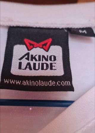 Camiseta gato Akino Laude