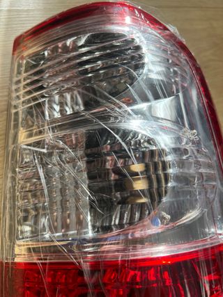 Luz trasera de freno R Nissan Patrol GU 2001-2004