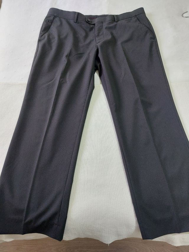Pantalón traje gris T. 49-50
