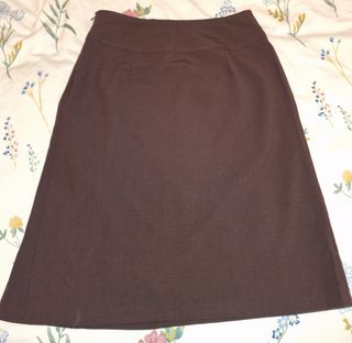 Falda midi marrón tipo evase Promod 40