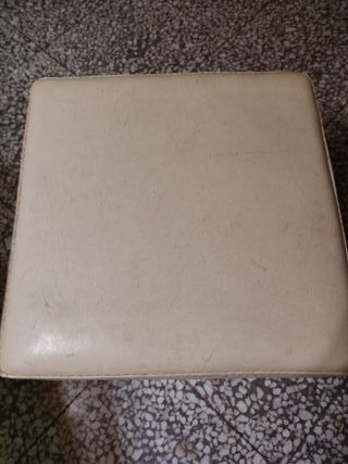 PUFF PEQUEÑO DE PIEL