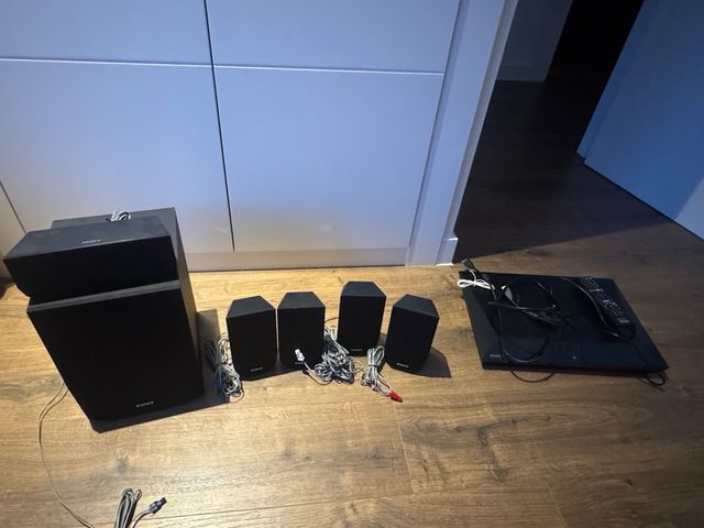SONY HOME CINEMA 5.1 BDV E2100