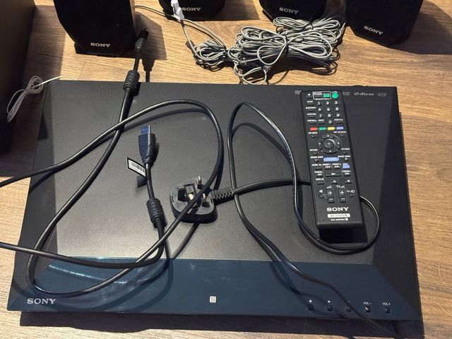 SONY HOME CINEMA 5.1 BDV E2100