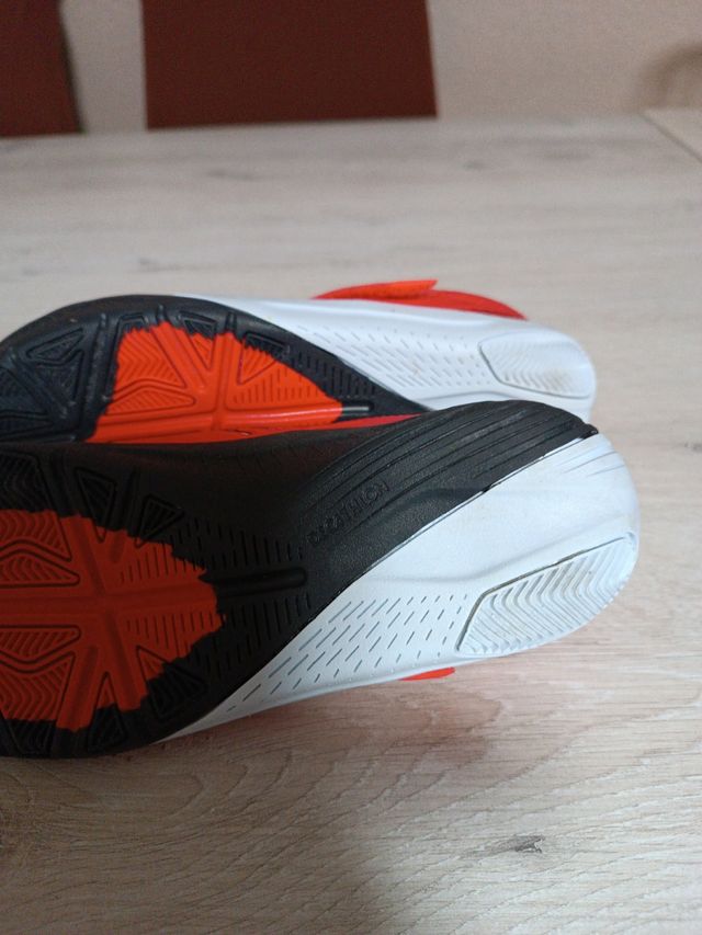 Zapatillas de futbol, deporte,ect